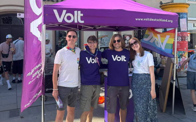 Volt Stand beim Freising CSD 2026