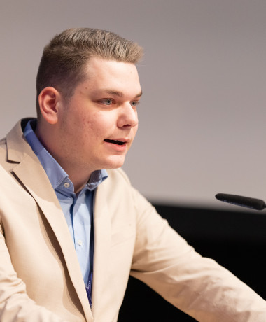 Lionel Bachelart bei einer Rede