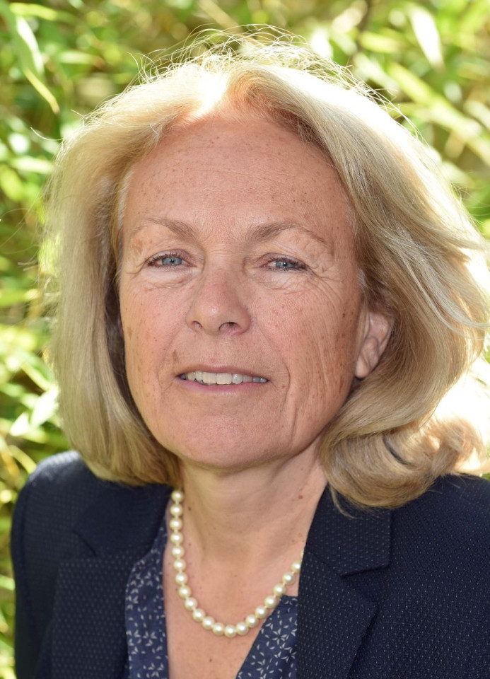 Portraitfoto von Gisela Fischer