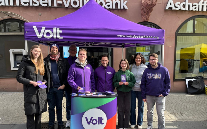 Das Volt-Aschaffenburg Team.