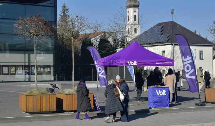 Photo of Volt infobooth in Unterföhring, Bavaria