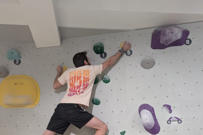 Fabian Gaukel am Bouldern