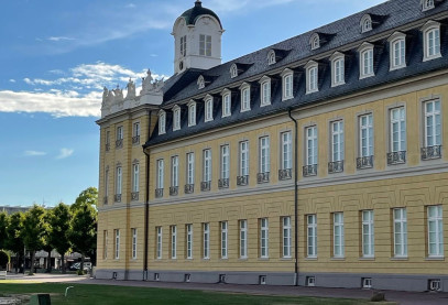 Blick auf den Westflügel des Karlsruher Schlosses