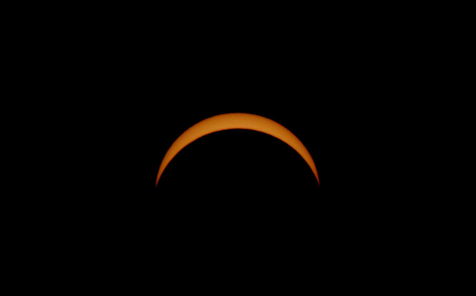 Ein Foto der Sonnenfinsternis, in dem die Sonne zu 89% verdeckt ist