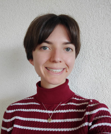 Portraitfoto von Katharina Temür.