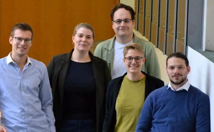 Die Mitglieder der Darmstädter Volt-Fraktion im September 2025: Frederik Jobst, Ana Lena Herrling, Nicolas Kämmerer, Franziska Schäffer, Robin Hueber (vlnr)