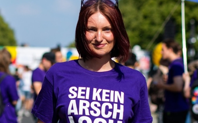 Foto von Gina Nießer in einem Volt T-Shirt