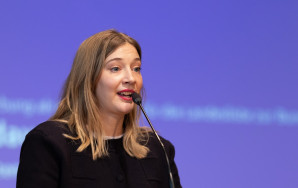 Portraitfoto von Victoria Friedau.