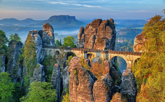 Basteibrücke in Sachsen. Frei verfügbares Bild von Julius Silver auf Pixabay