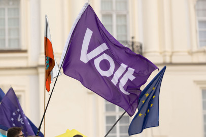 Drei Flaggen Volt EU Hessen