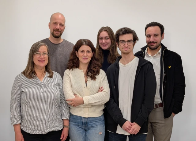 Von Links nach Rechts sind die Top 6 Kandidierenden zur Wahl der Stadtverordnetenversammlung in Frankfurt 2026 abgebildet: Grit Winkler, Philipp Winghart, Eileen O’Sullivan, Tiara Mengel, Tim Englert und Leonard Kramer