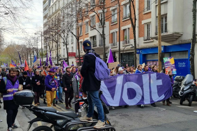 Die Europapartei Volt demonstriert