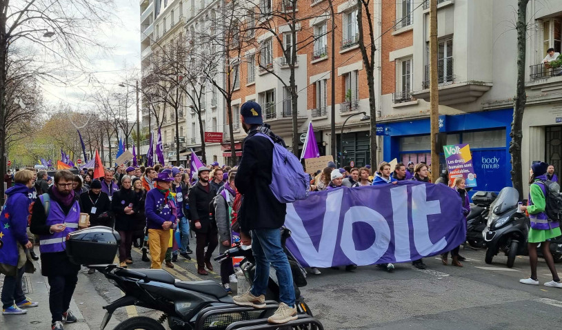 Die Europapartei Volt demonstriert