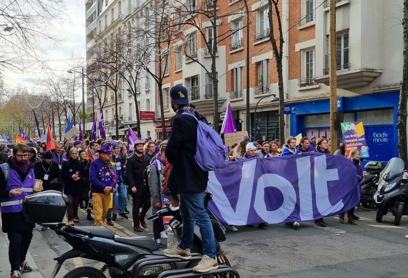 Die Europapartei Volt demonstriert