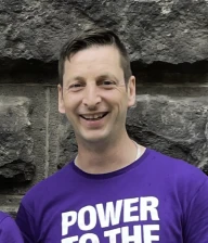 Bild von Tom Fischer-Nerenberg. Er ist stellv. Local Lead von Volt Frankfurt.