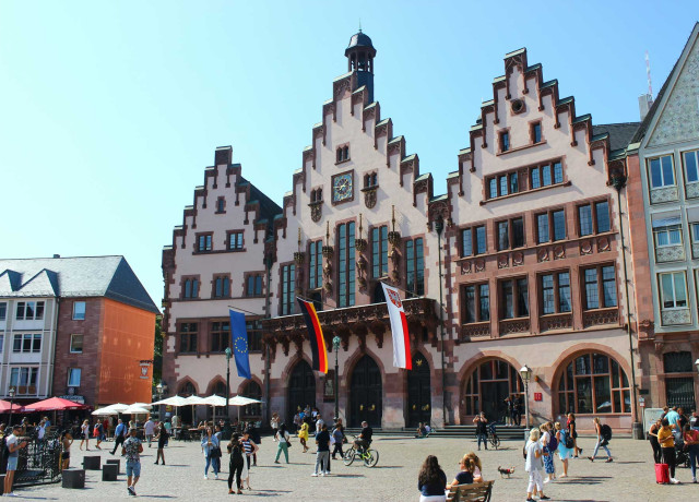 Frankfurter Römer, Foto von Lāsma Artmane auf Unsplash