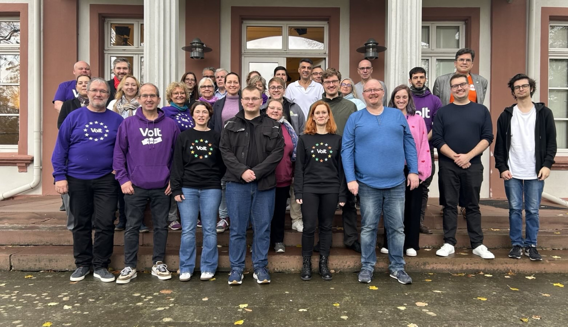 Gruppenfoto vom Volt Team Main-Kinzig-Wetterau