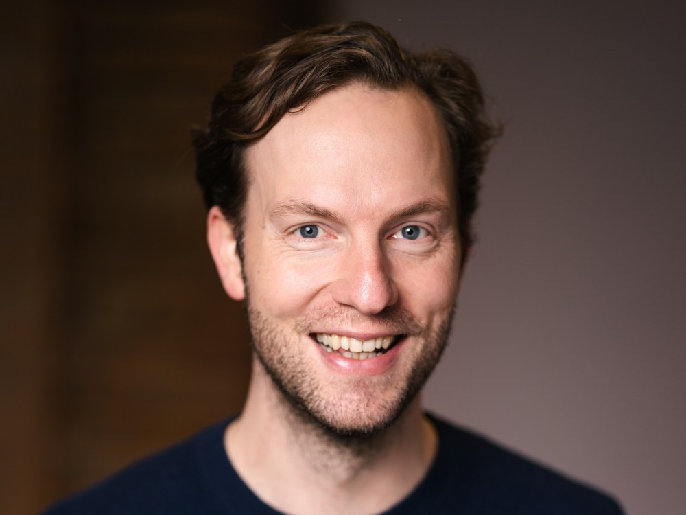 Portraitfoto von Damian Boeselager.