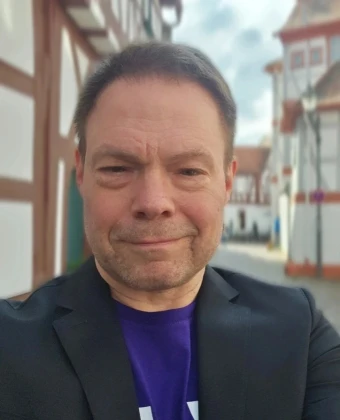 Portraitfoto von Steffen Fiand.