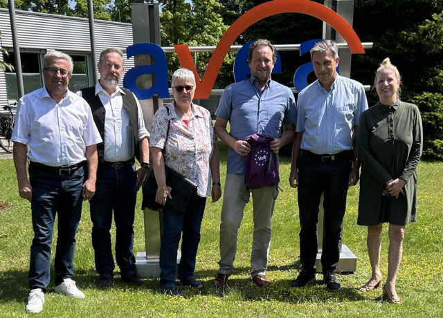 v. l. n. r.: Herr Sprokamp (Avea), Ralf Schröder (Volt), Petra Vermum(Volt), Norbert Runte (Volt), Kai Riedel (Volt), Frau Busch (Avea)