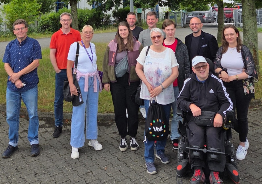 Volt Leverkusen besucht die Werkstatt für Menschen mit Behinderung