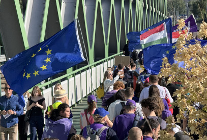 Volt Members from all over europe, with flags on the streets