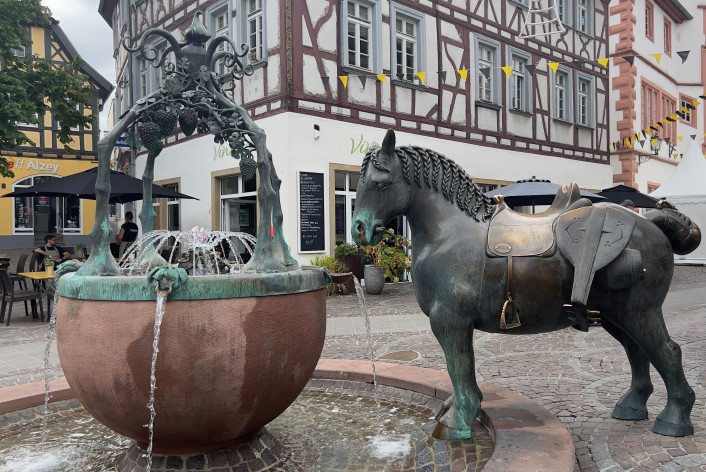 Rossmarktbrunnen Alzey