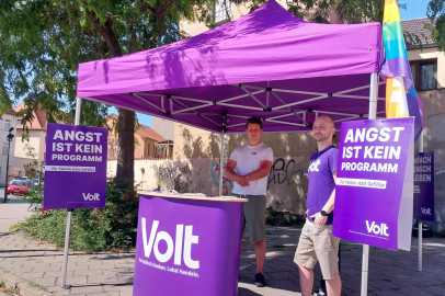 Wahlinfostand von Volt Sachsen-Anhalt