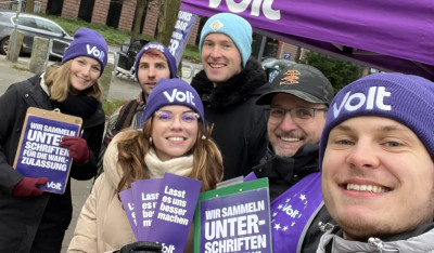 Das Kieler Volt-Team auf dem Exer