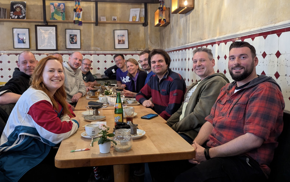 Das Lübecker Team bei einem Treffen in der Remise.