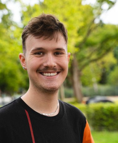 Ein Portrait von Roman Grein.