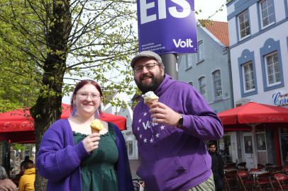 Plakat Für Mehr Eis Marktplatz Heide Leonie Johannsen Leif Mazomeit Volt Dithmarschen