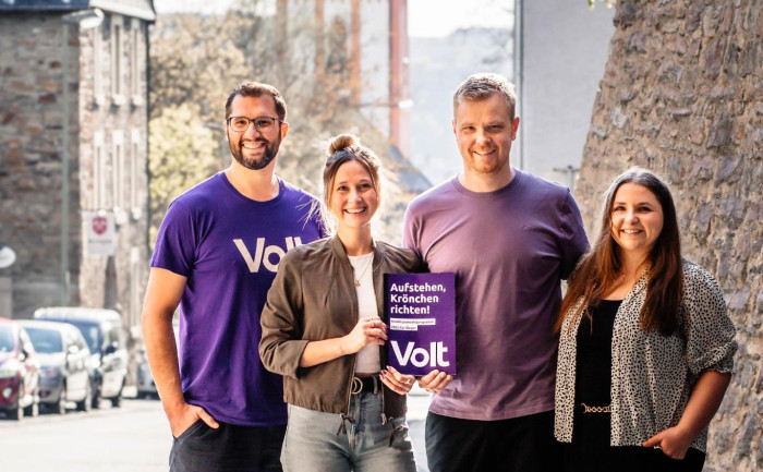 Volt-Spitzenkandidierende Timo Kamann, Nadine Henninger, Samuel Wittenburg, Louisa Deimel