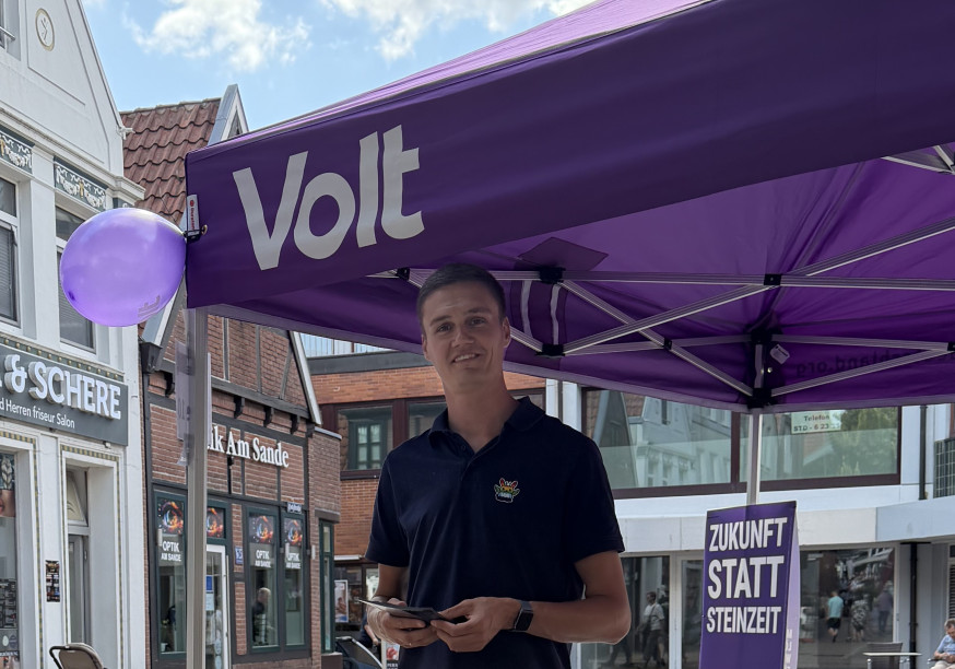 Karsten Klie an einem Wahlkampfstand
